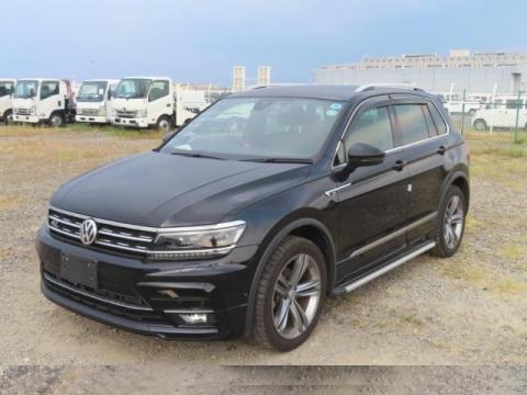 2019 Volkswagen Tiguan R-Line Package